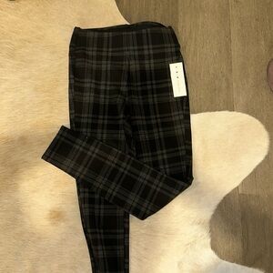 Plaid leggings. NWT.